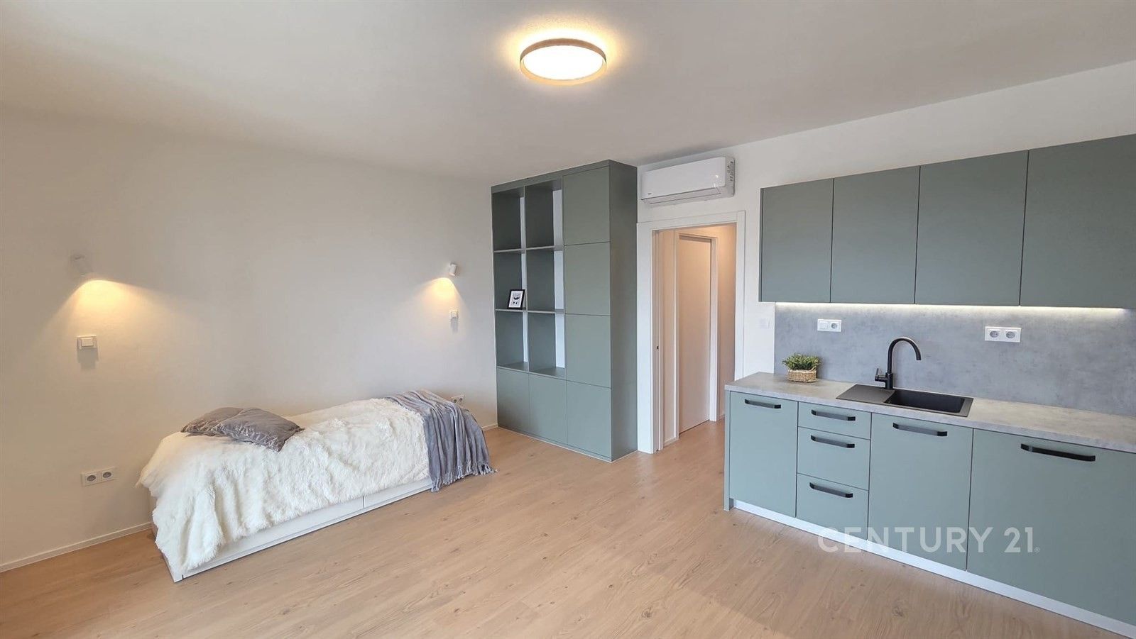 Pronájem byt 1+kk - Znojmo, 35 m² - 5