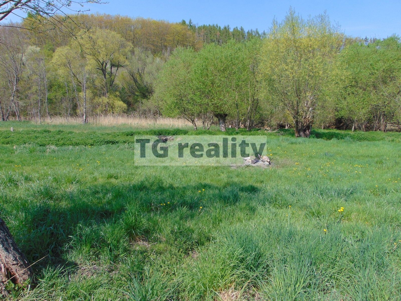 Louka · 550 m² · Trojanův mlýn, Praha Suchdol - 3