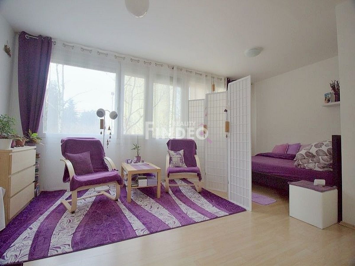 Pronájem byt 1+kk - Pohnertova, Praha, 39 m²