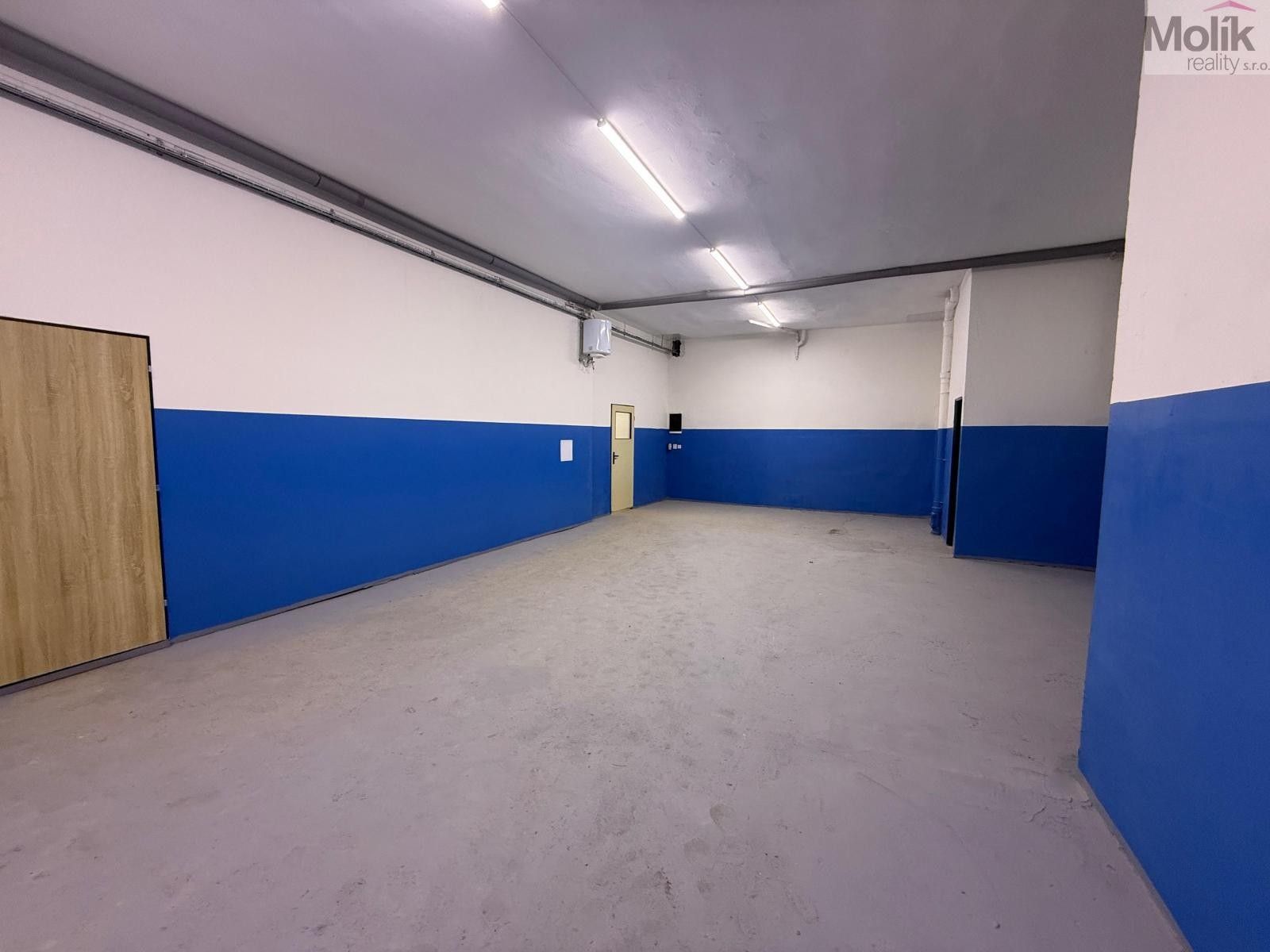 Sklady, Dukelská, Most, 290 m²