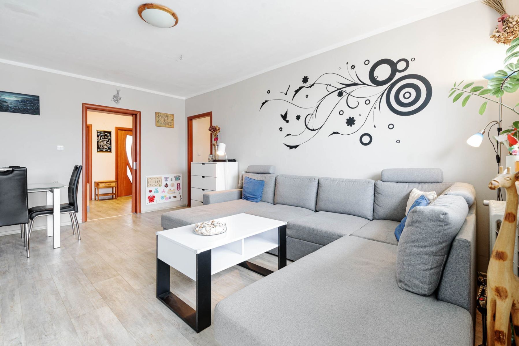 Byt 3+1 · 70 m² · Nad přehradou, Praha - Horní Měcholupy - 2