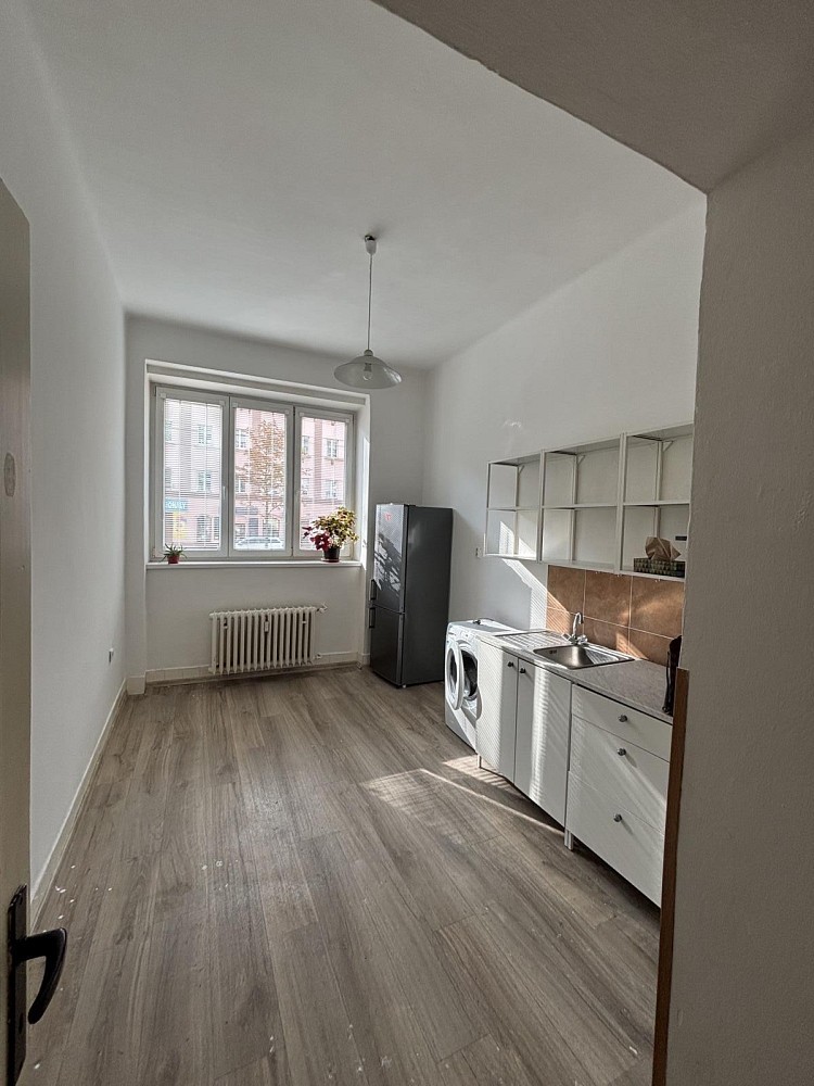 1+1, Bělohorská, Praha 6 - Břevnov, 46 m² - 2