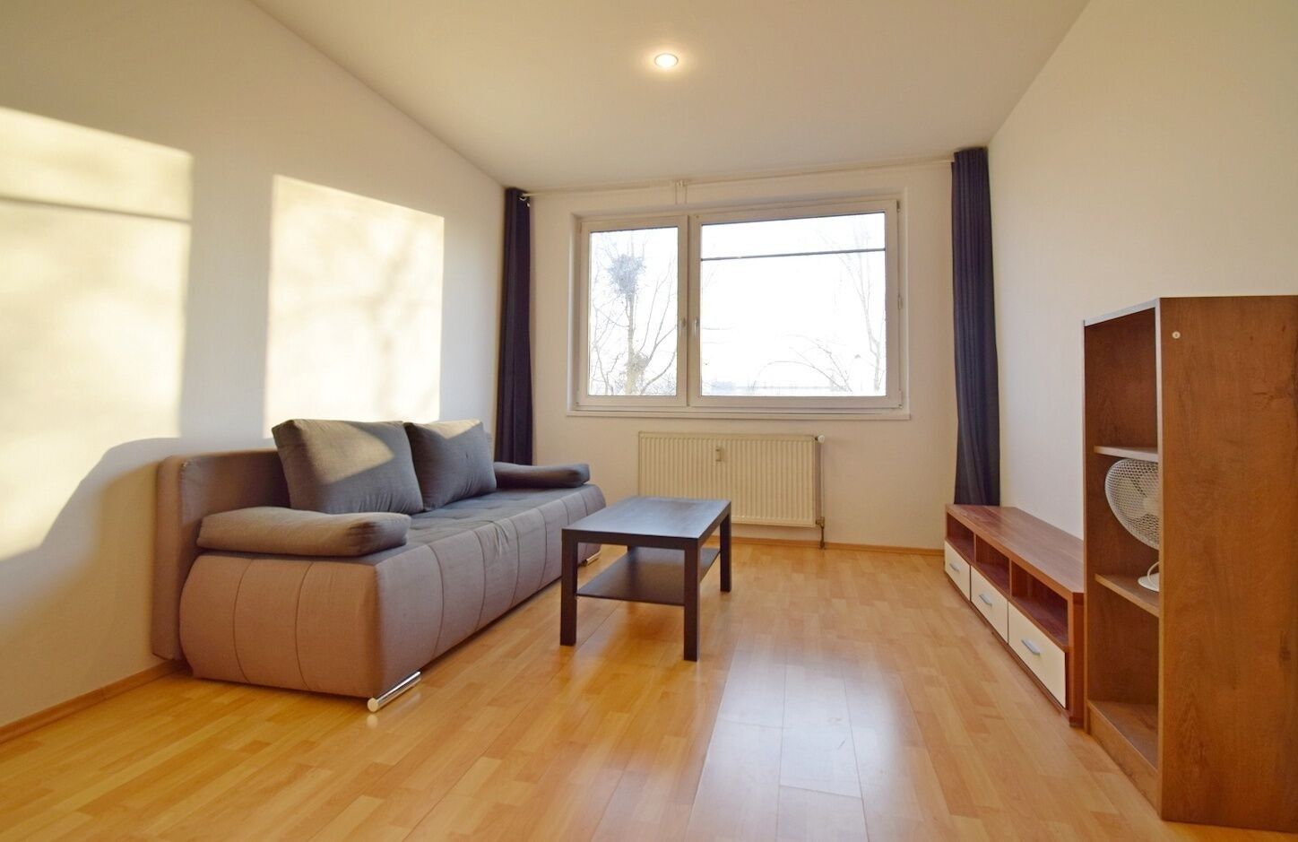 Pronájem byt 1+kk - Štúrova, Praha, 35 m²