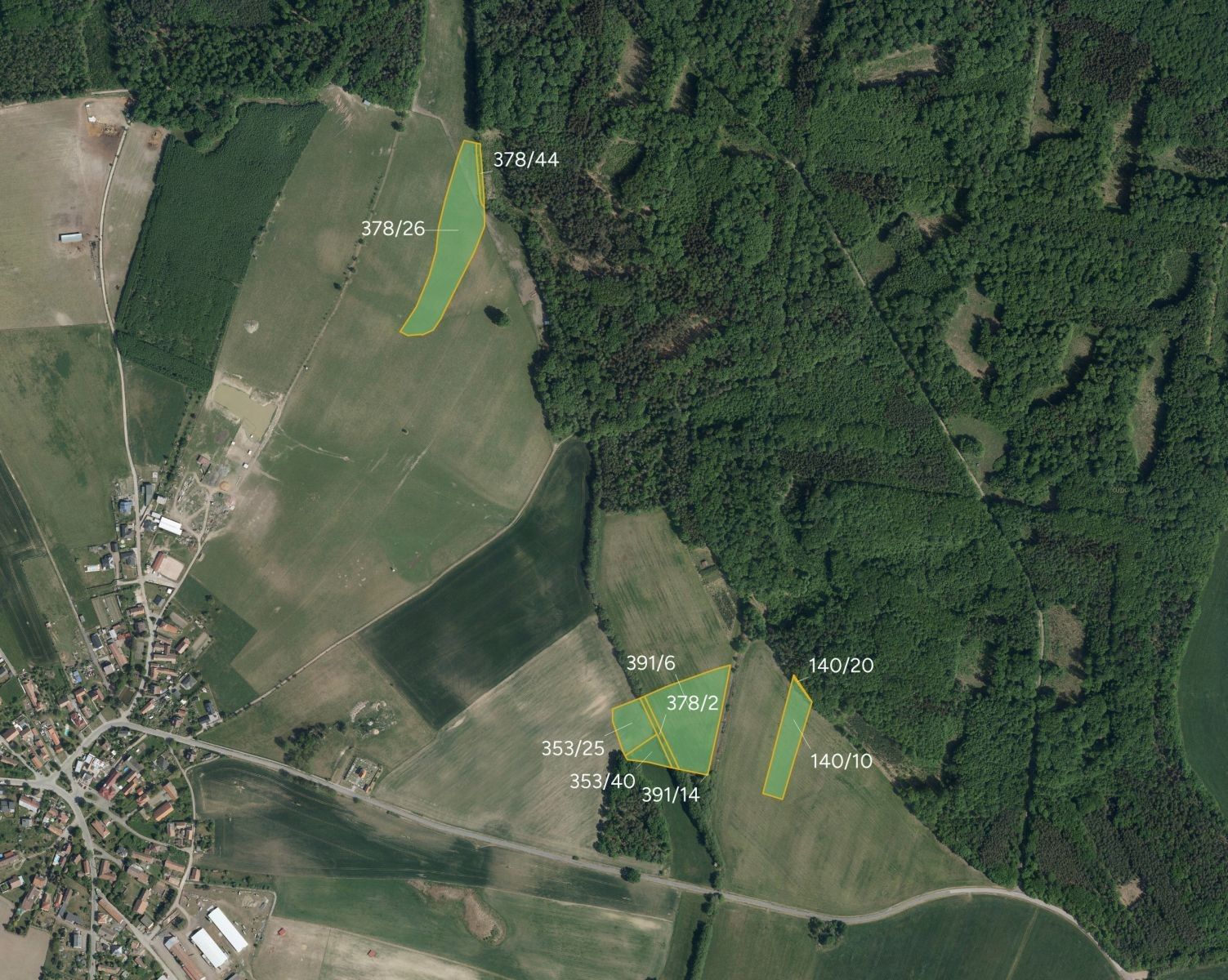 Zemědělské pozemky, Borek