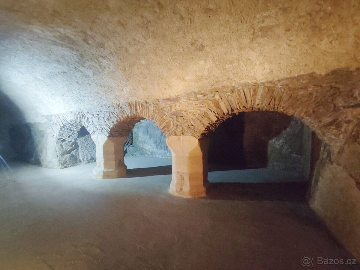 Obchodní prostory, Znojmo, 669 02