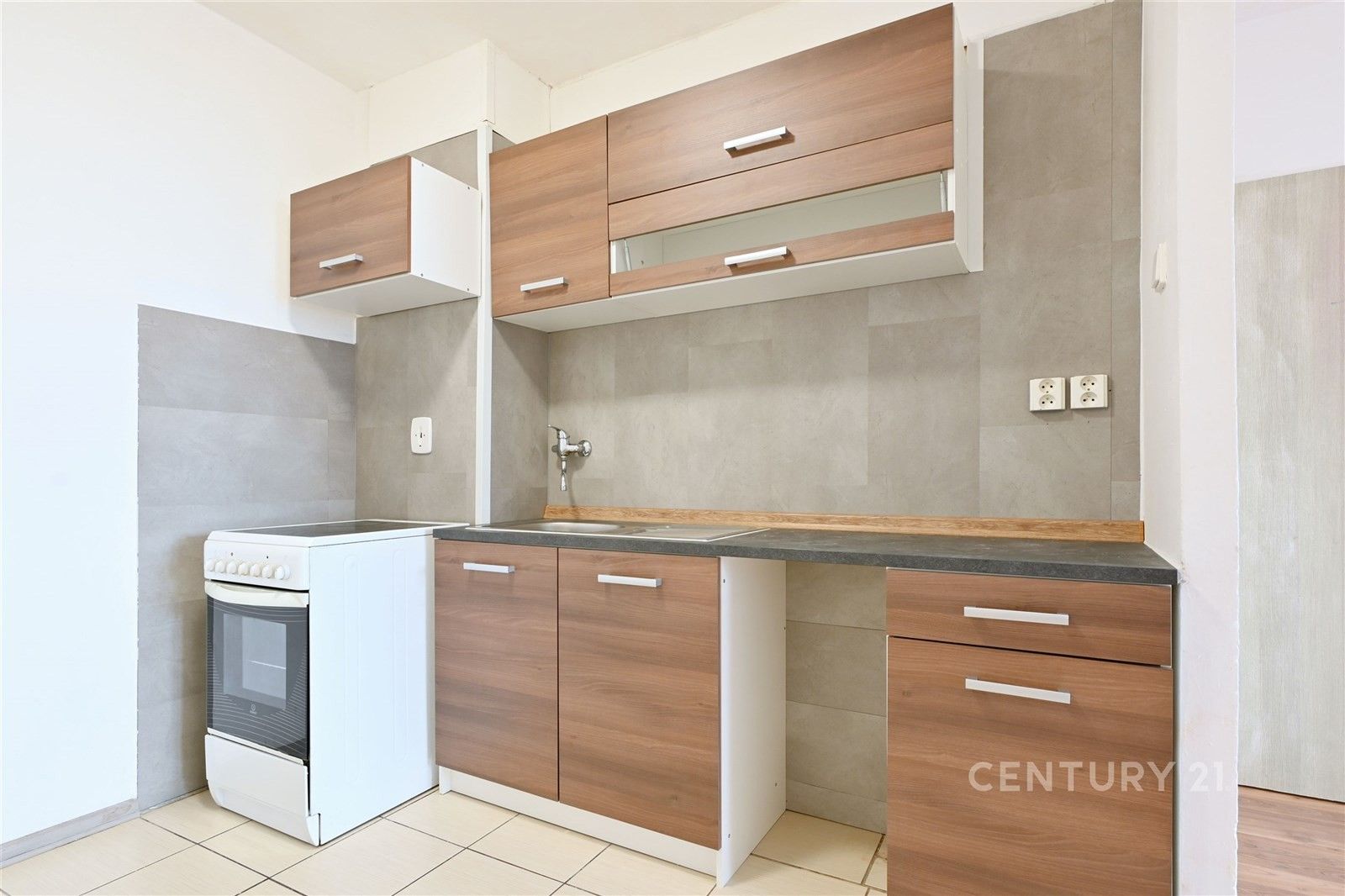 2+kk, Bezejmenná, Bílina, 49 m²