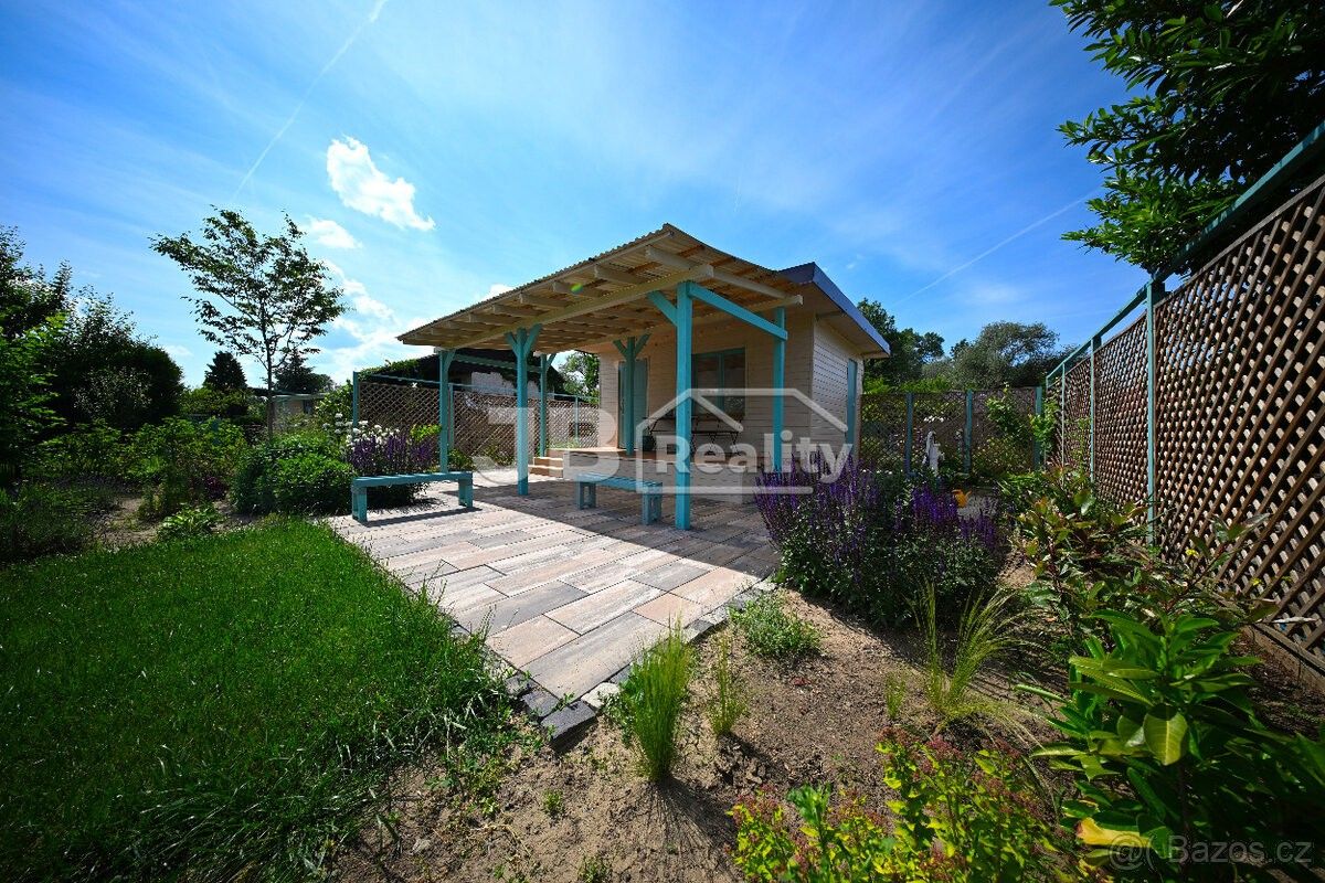 Chaty, Veselí nad Moravou, 698 01 - 1