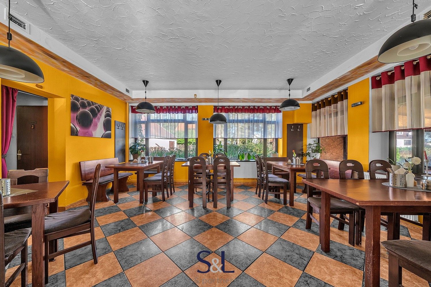 Restaurace · 302 m² · Rumburk - Rumburk 2-Horní Jindřichov, okres Děčín, Ústecký kraj - 2