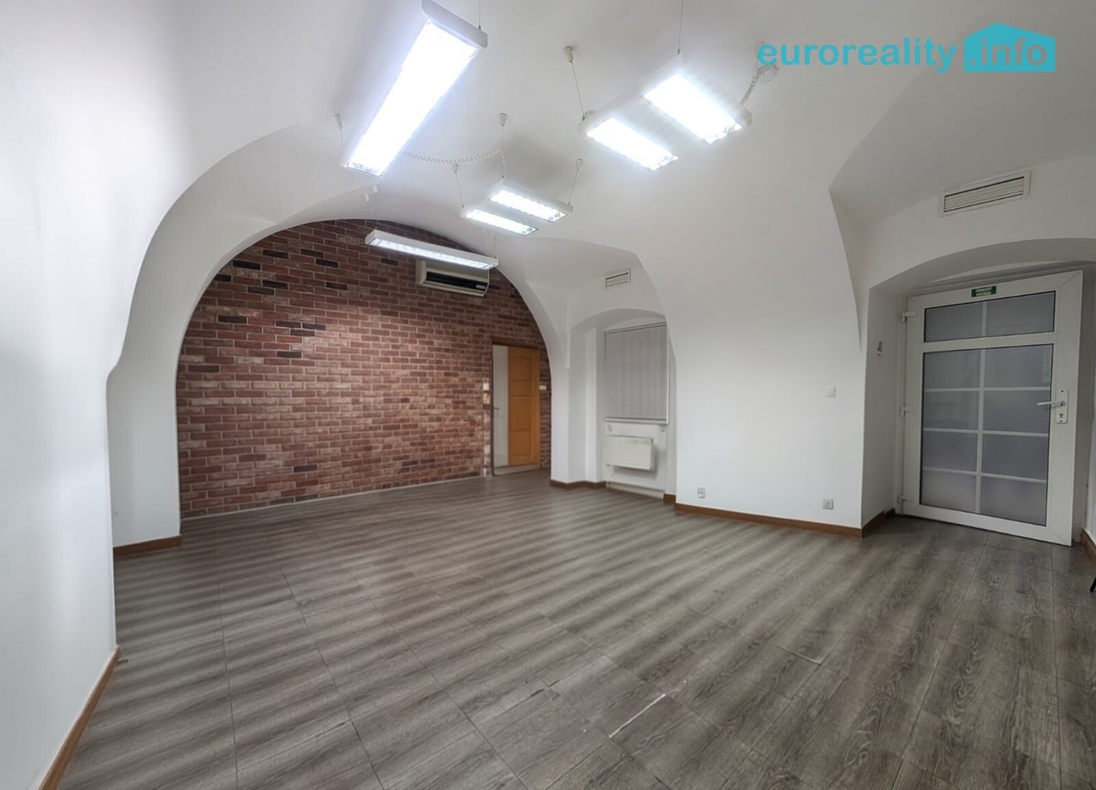 Pronájem obchodní prostory - Zbrojnická, Plzeň Vnitřní Město, 50 m² - 5