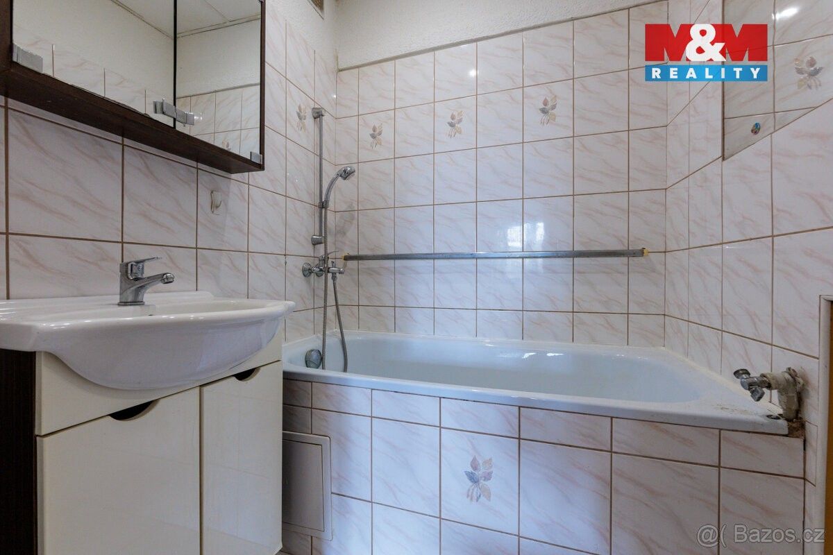 Pronájem byt - Chodov u Karlových Var, 357 35