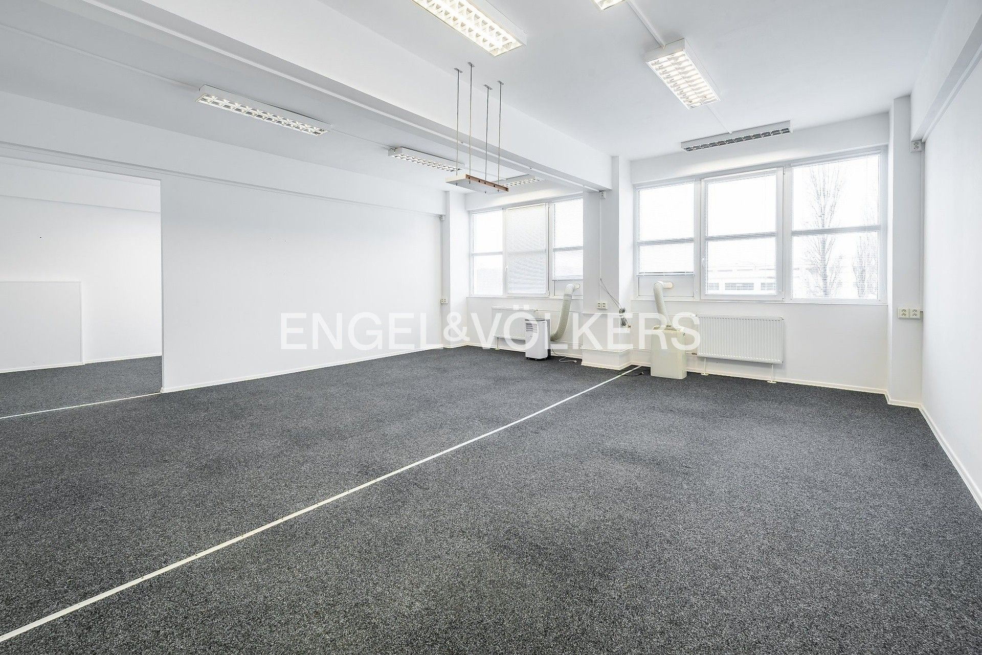 Pronájem kancelář - Nademlejnská, Praha, 78 m²