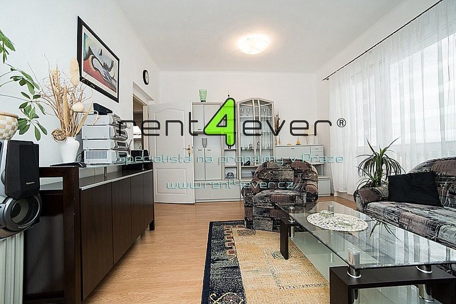 Pronájem byt 3+1 - Zvíkovská, Praha 9 - Kyje, 82 m² - 5