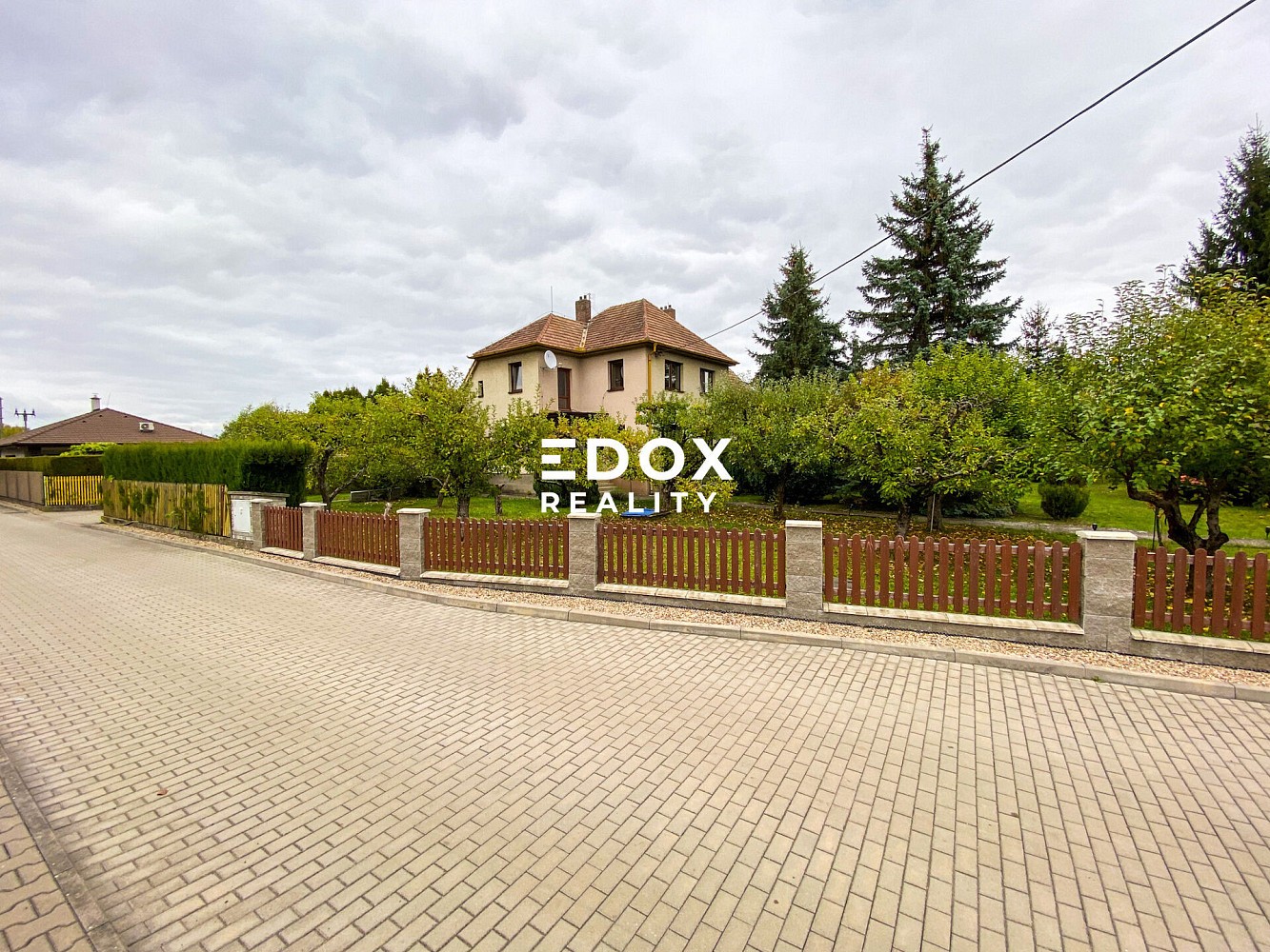Prodej rodinný dům - Dolní Roveň, okres Pardubice, 259 m² - 5