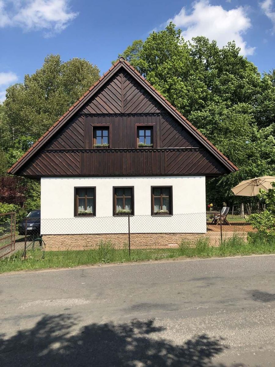 Chaty, Holín - Pařezská Lhota, Královéhradecký kraj - 1