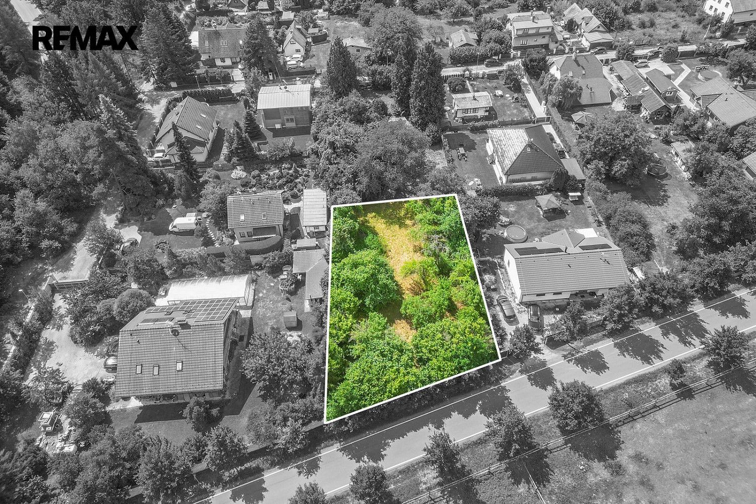 Pozemek pro bydlení, 999 m²