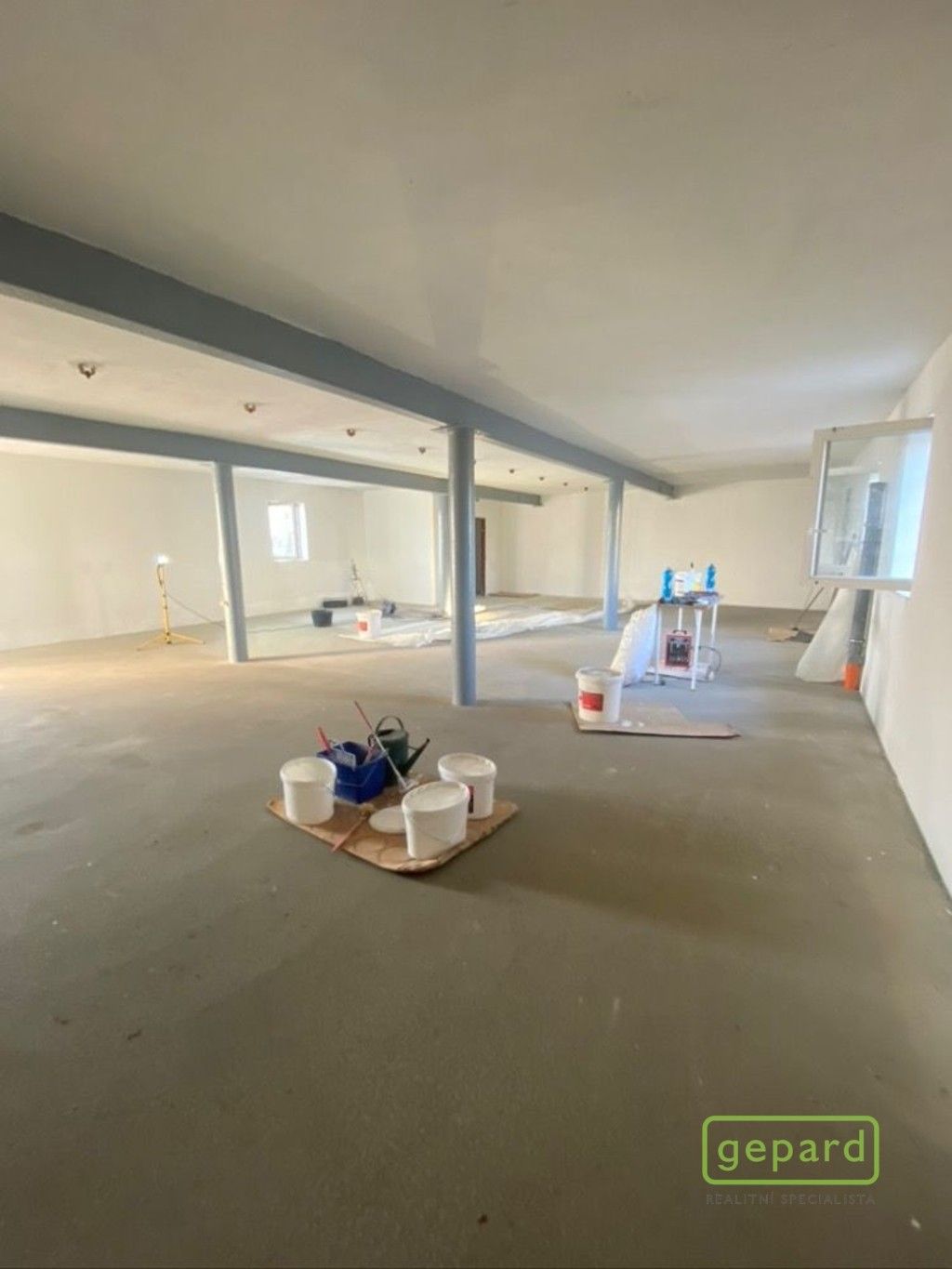 Pronájem obchodní prostory - Líšnice, 124 m²