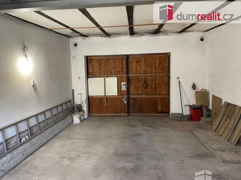 Garáže, V Drahách, Luhačovice, 30 m²