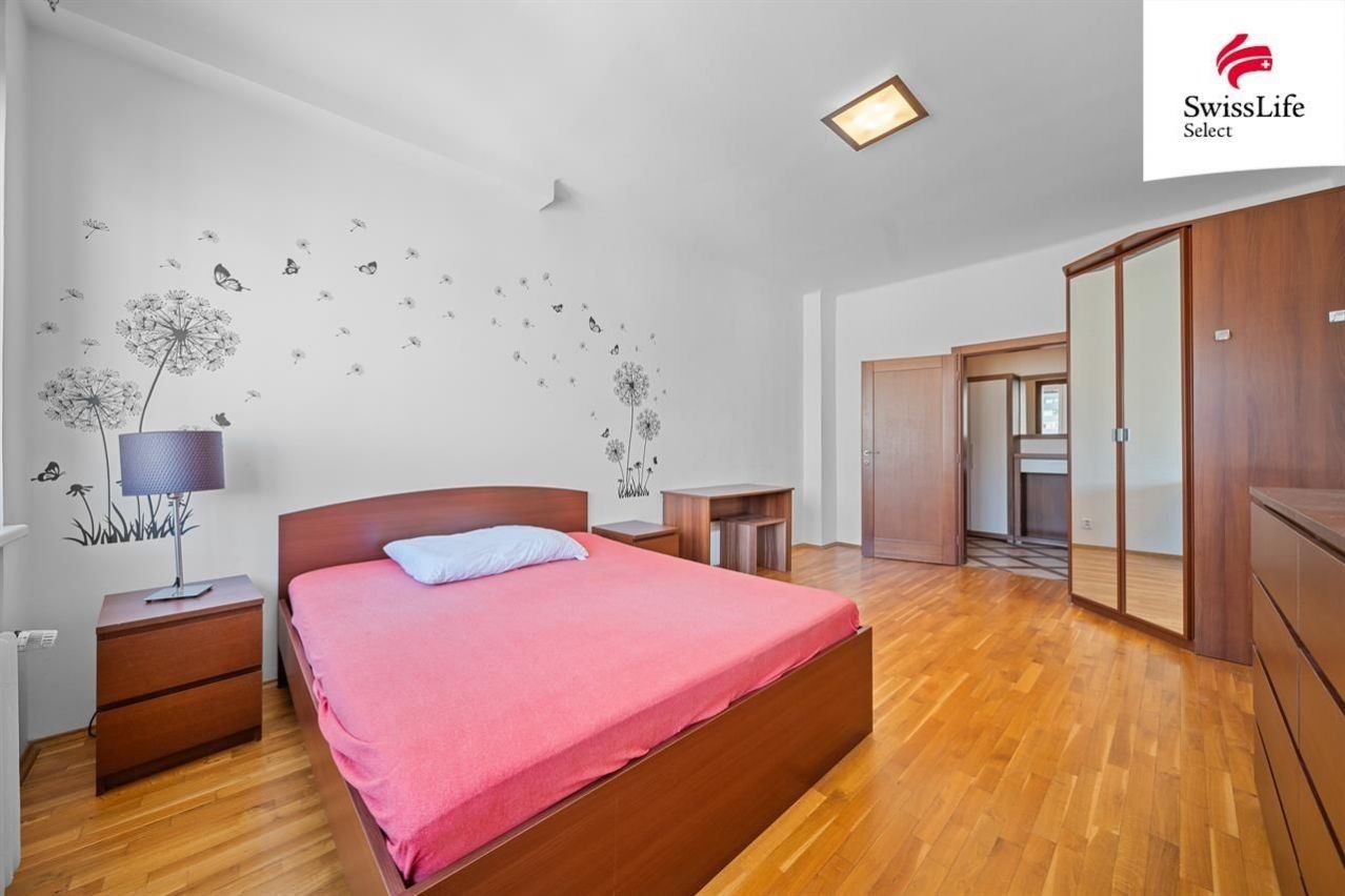 2+kk, Křižíkova , Praha, 55 m² - 1
