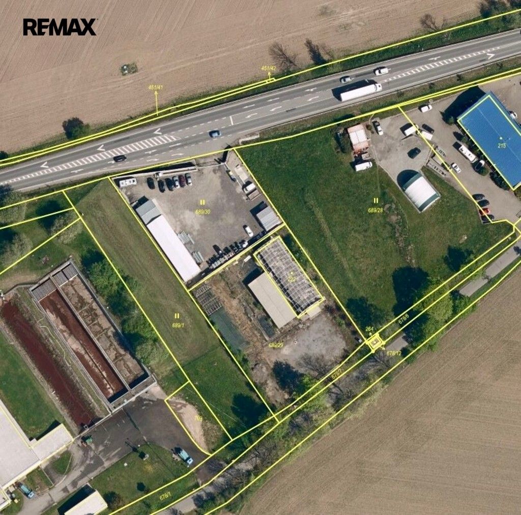 Komerční pozemek, 2 836 m²