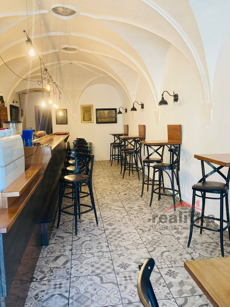 Restaurace · 150 m² · Dolní náměstí, Opava - 4