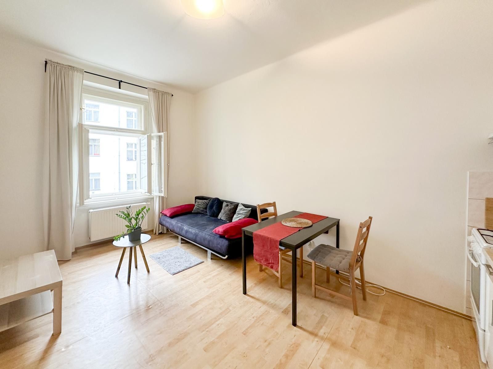 Pronájem byt 2+kk - Bulharská, Praha, 44 m²