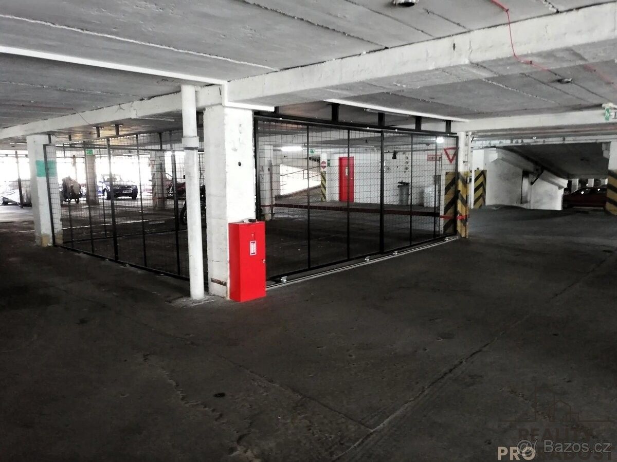 Pronájem garáž - Praha, 190 00
