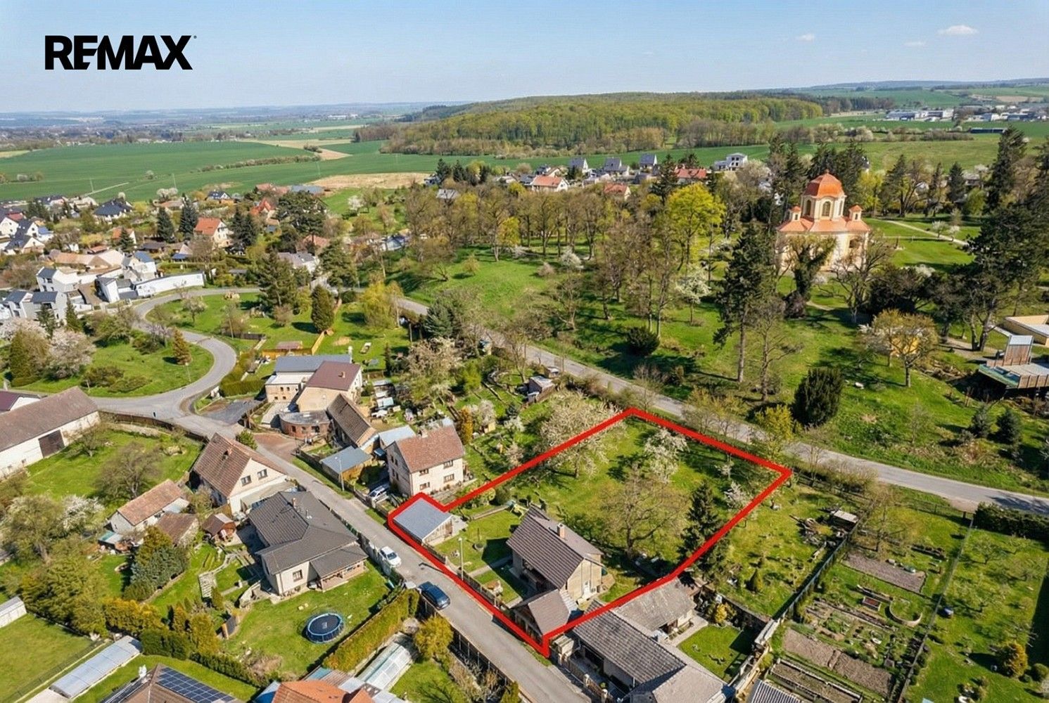 Pozemek pro bydlení, 1 643 m²