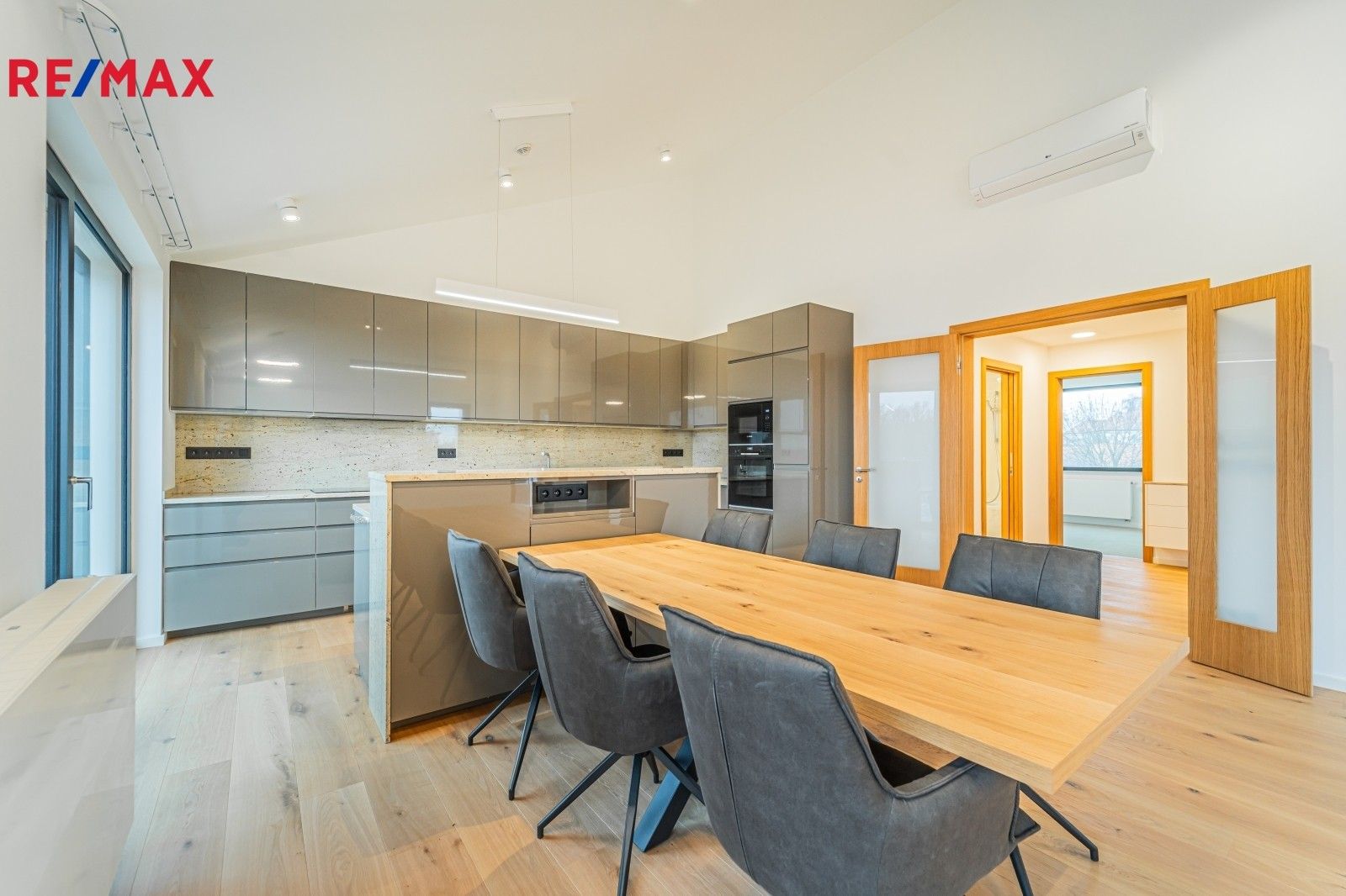 Pronájem byt 3+kk - Děbolínská, Praha, 92 m²