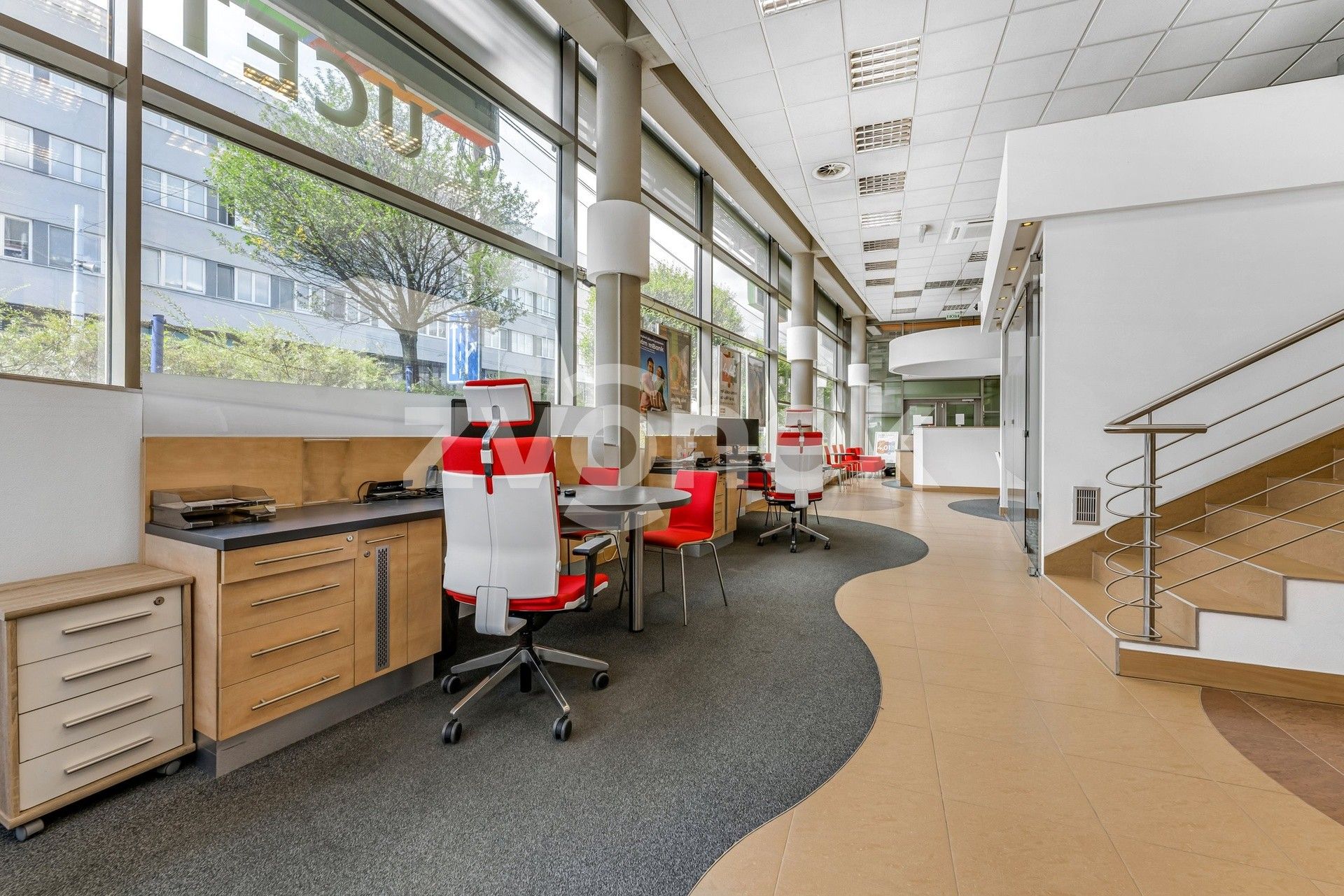 Pronájem obchodní prostory - Dlouhá 5617, Zlín, 158 m² - 5