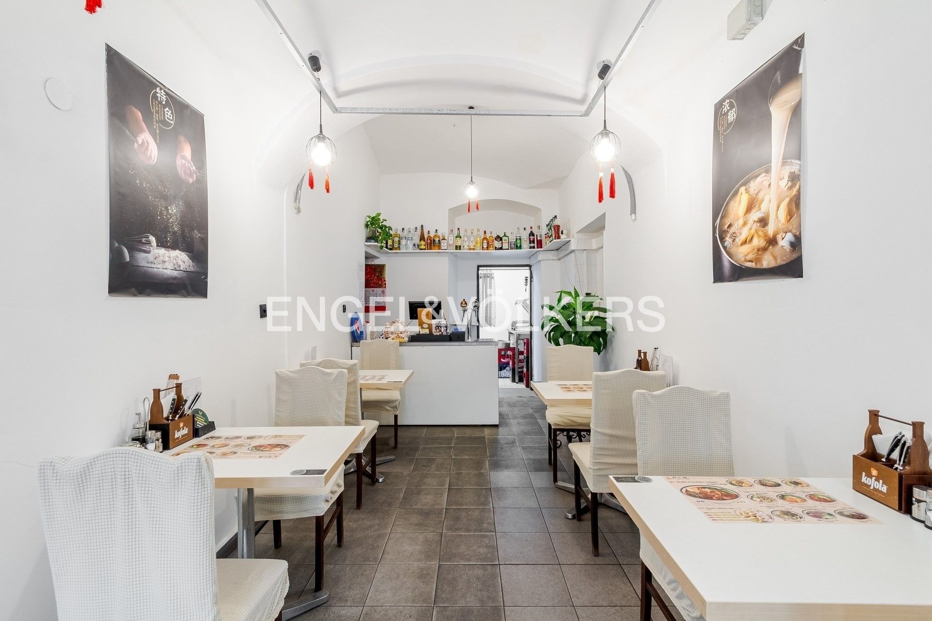 Pronájem restaurace - Sokolovská 106, Praha Karlín, 189 m² - 5