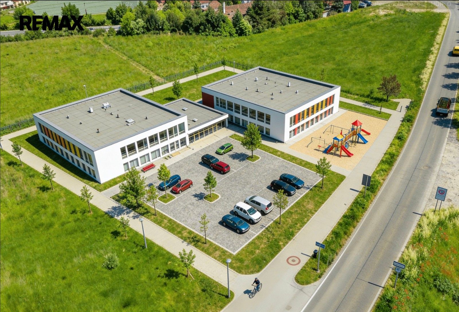 Prodej komerční pozemek - Hovorčovice, 5 254 m² - 5