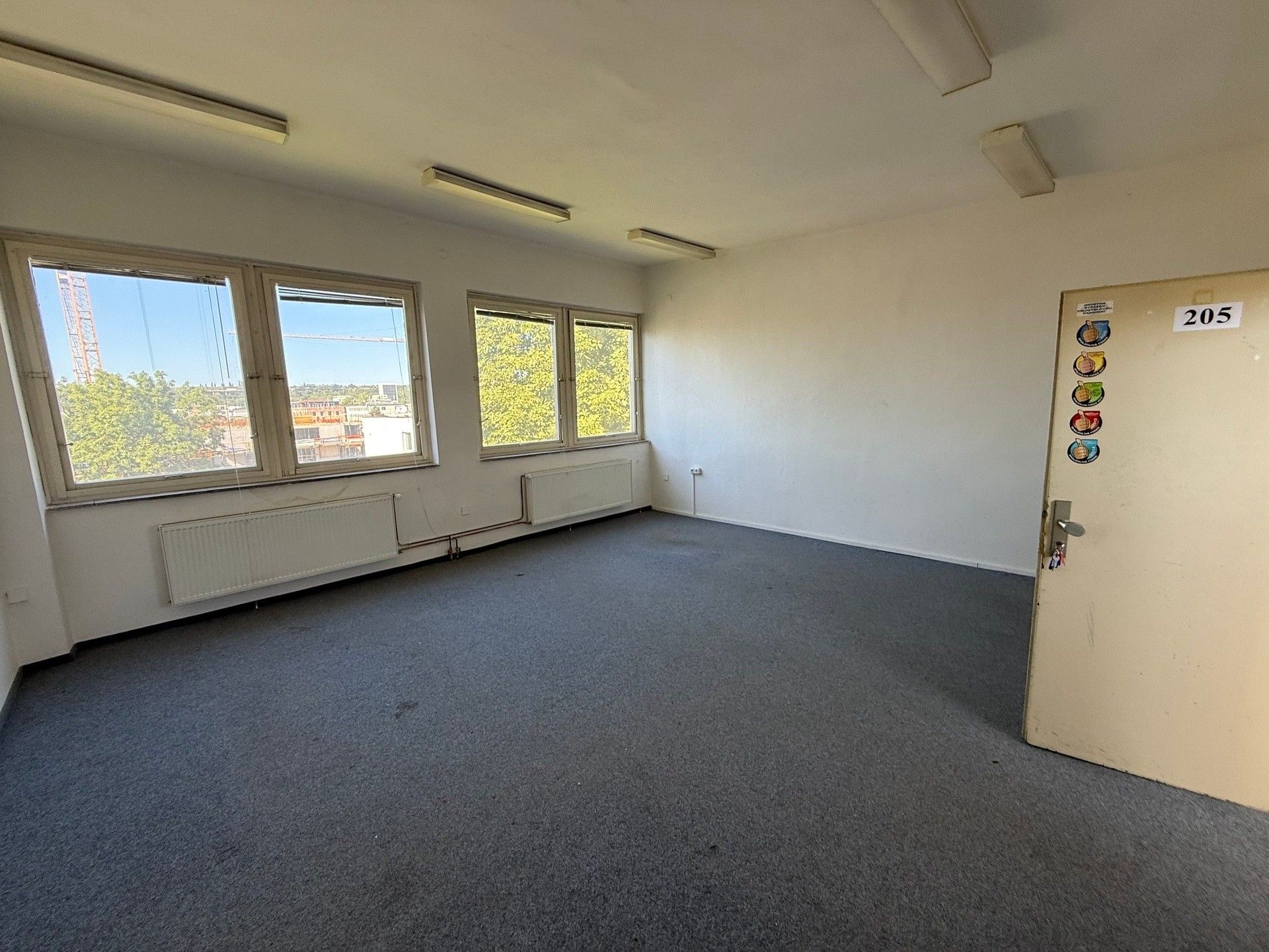 Pronájem kancelář - U Elektry, Praha, 34 m²