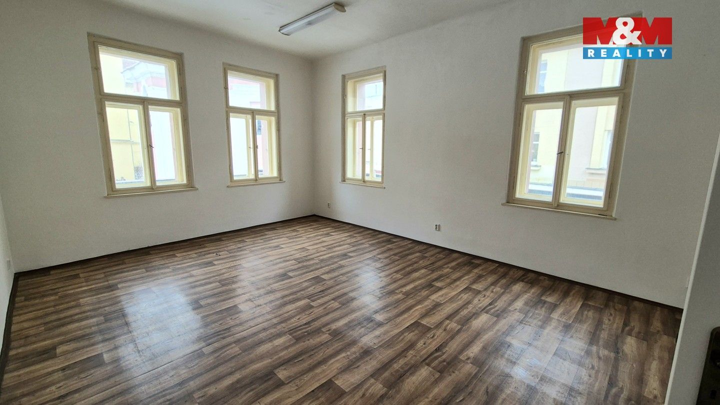 Pronájem kancelář - Váňova, Kladno, 41 m²
