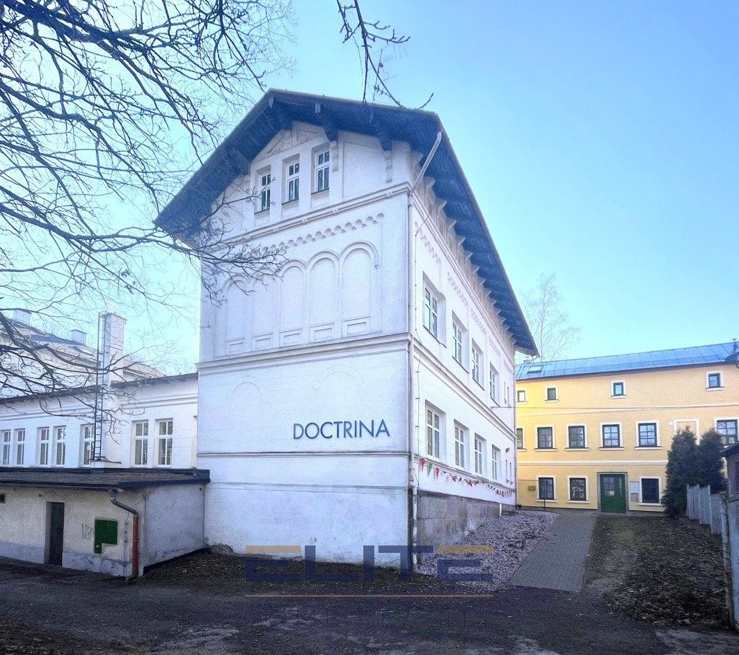 Kanceláře, U Jánského kamene, Liberec, 269 m²