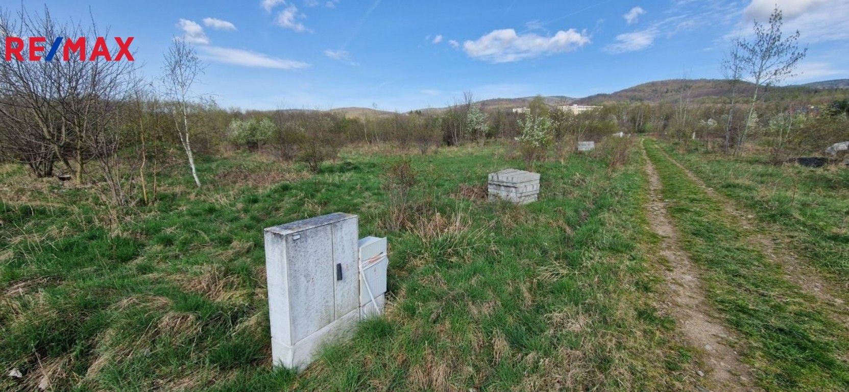 Prodej pozemek pro bydlení - Lom, 830 m²