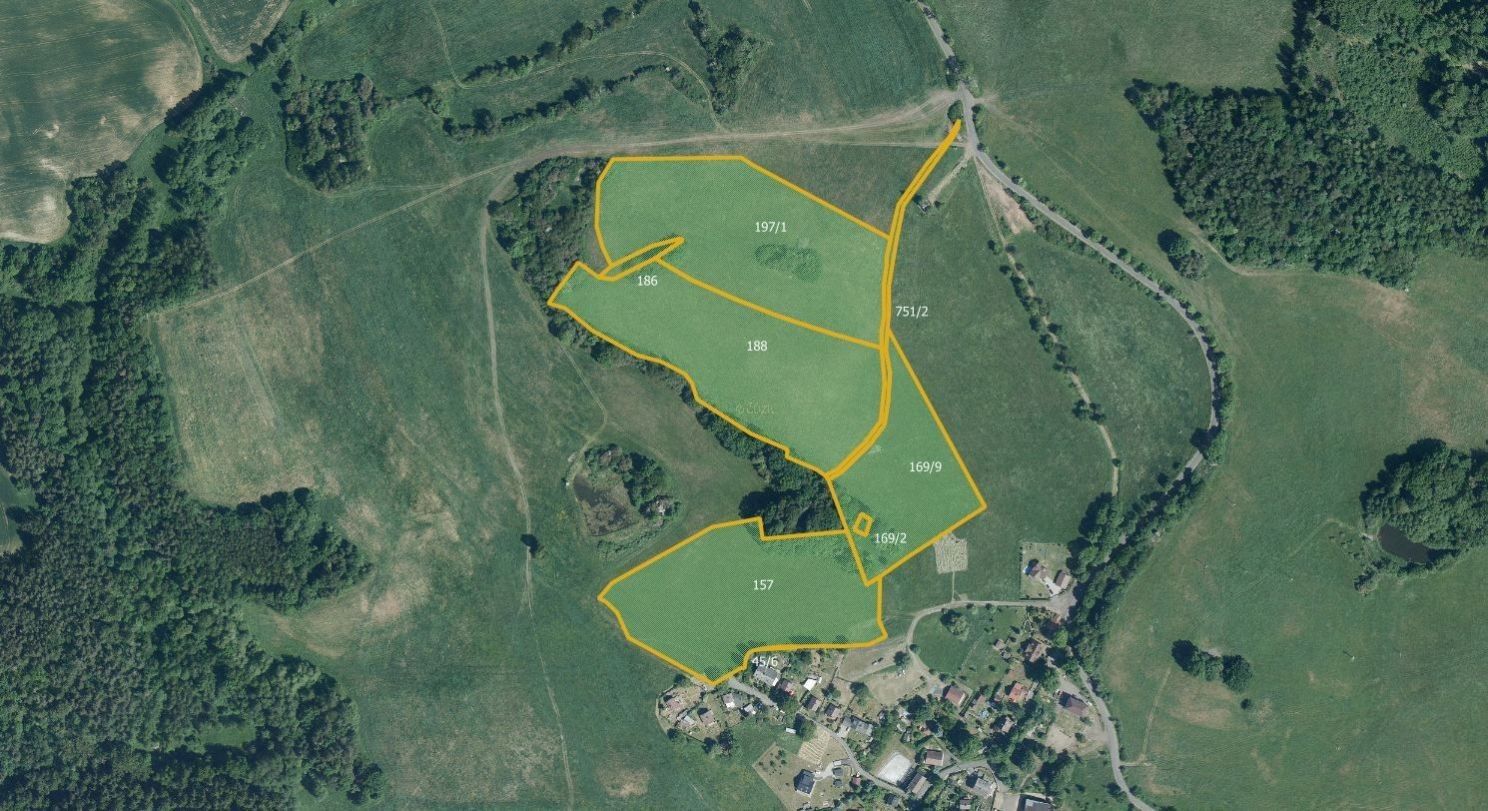 Louky, Pulovice, Šemnice