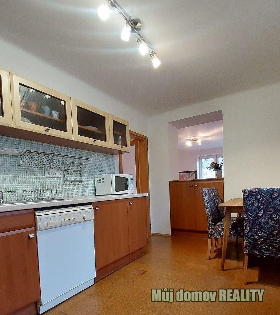 Pronájem byt 2+1 - Na Šťáhlavce, Praha, 61 m²