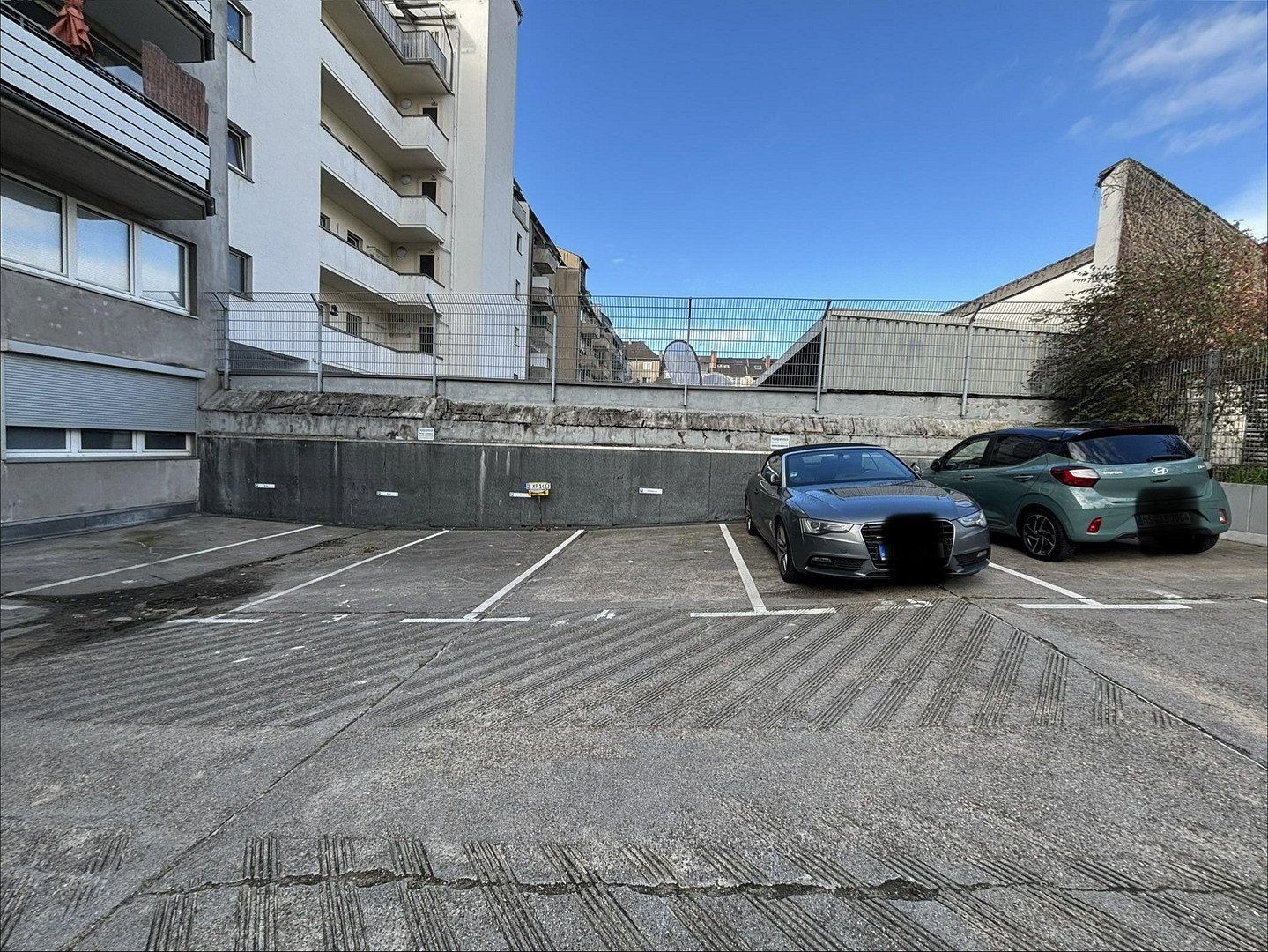 Garáž · Kölnerstr 44 Düsseldorf Stadtmitte Nordrhein-Westfalen 40211 - 4