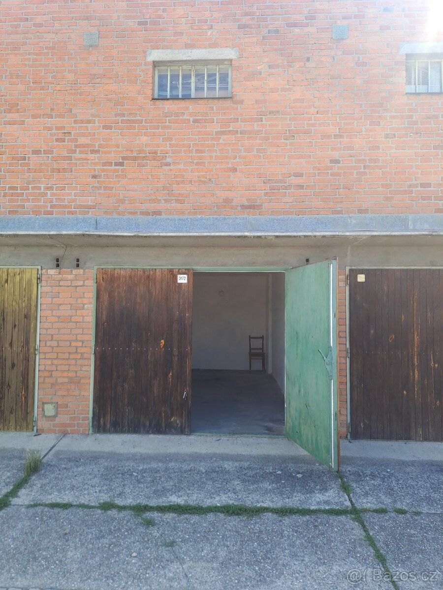 Garáže, Zlín, 760 01