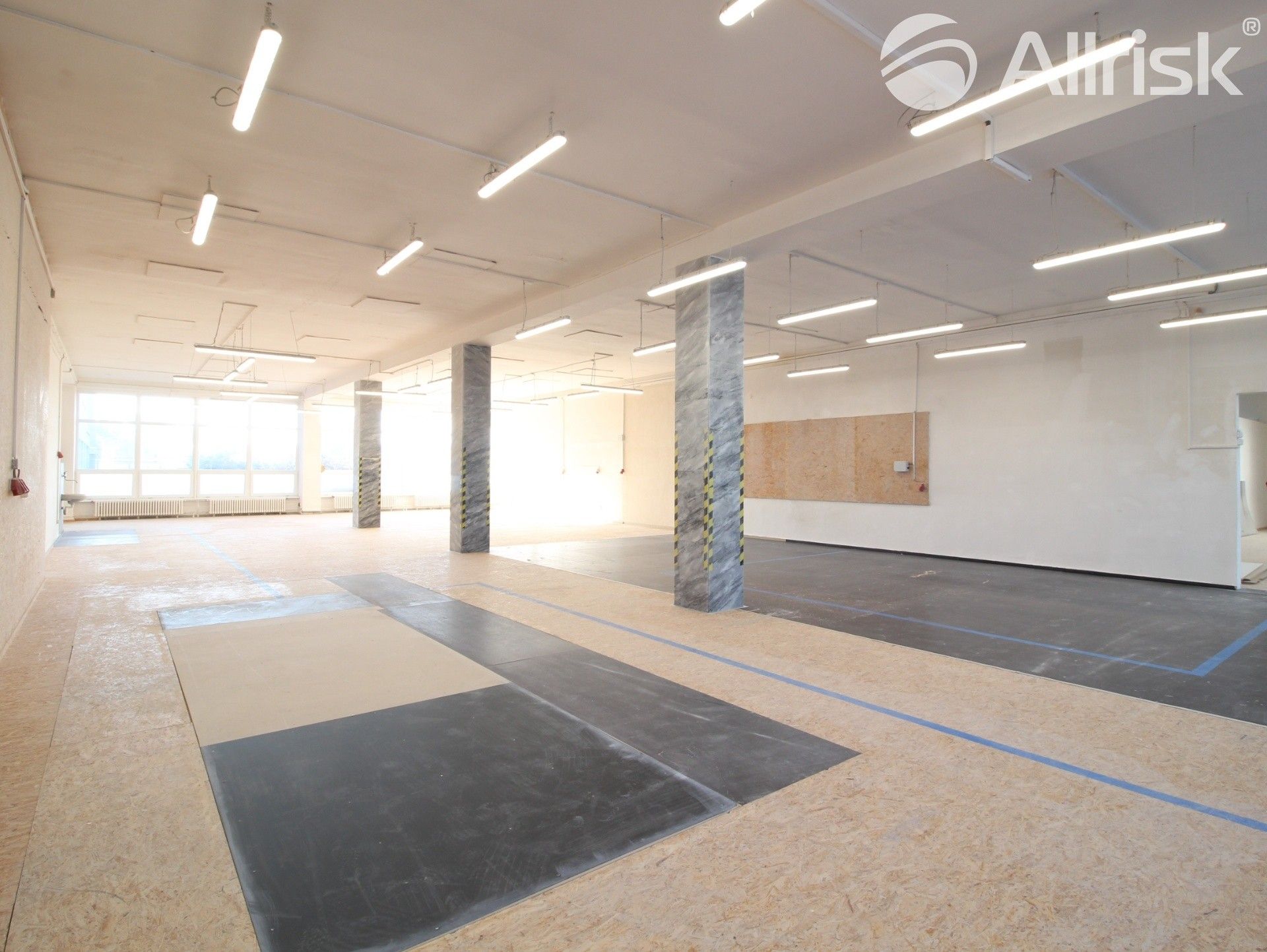 Pronájem sklad - Brno, 385 m²