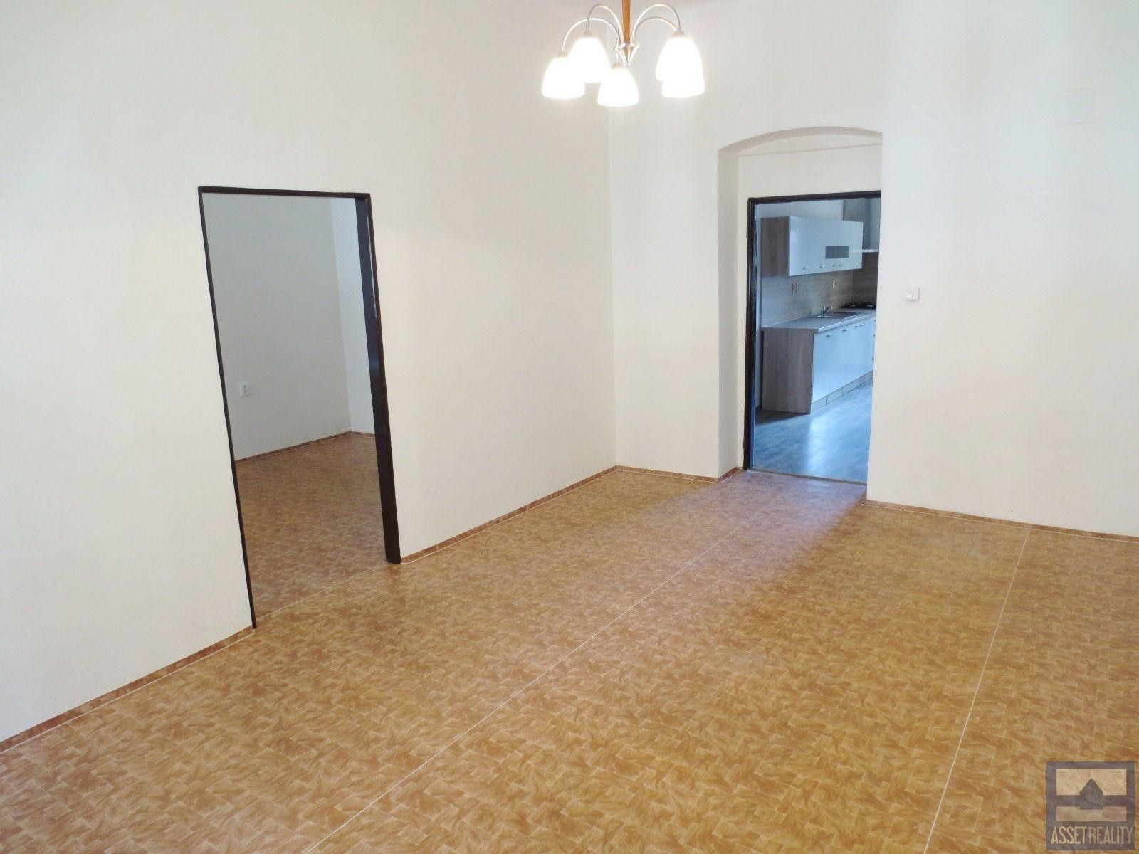 Byt 2+1 · 68 m² · Koperníkova, Plzeň - 4