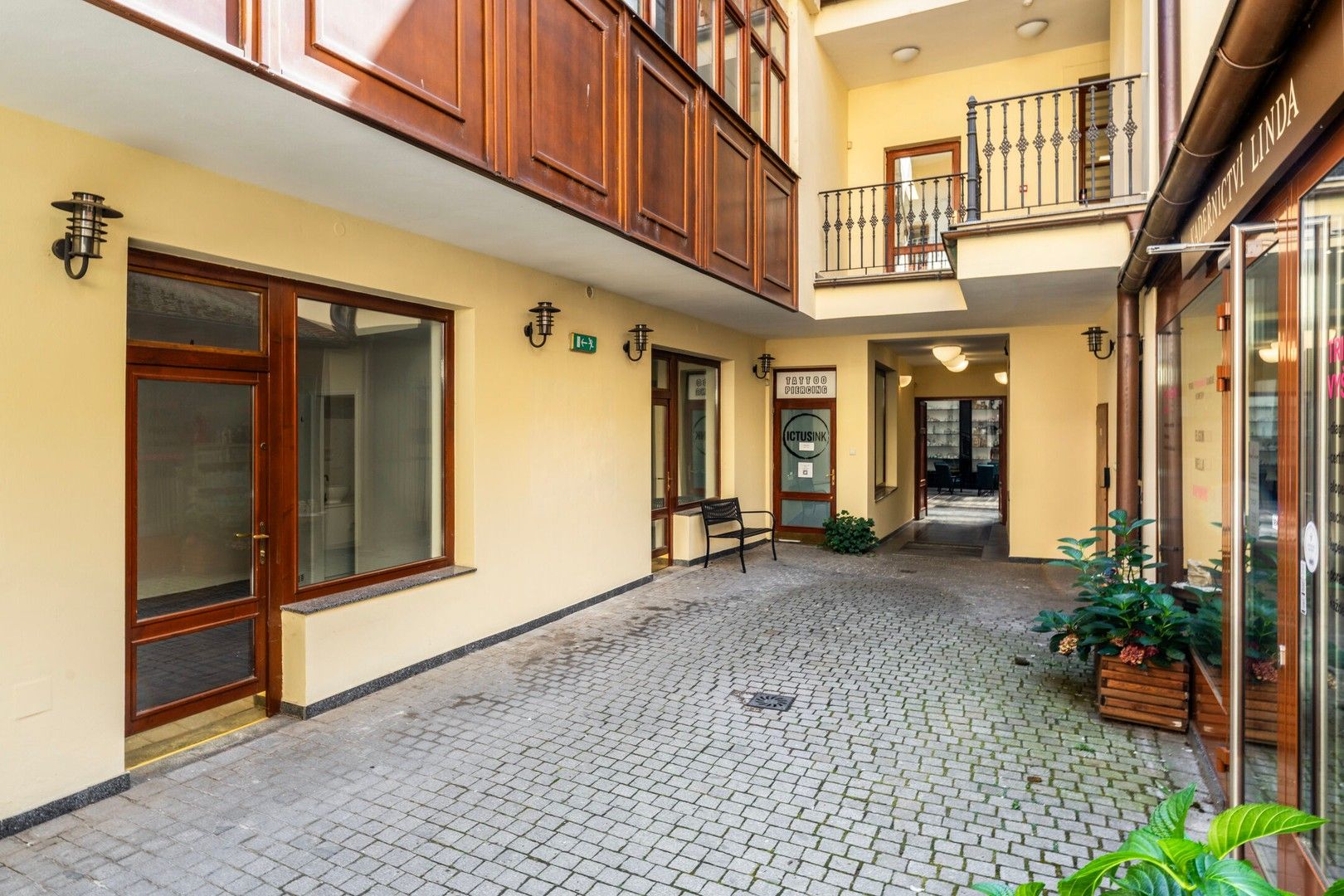 Obchodní prostory, náměstí Republiky 131, Plzeň Vnitřní Město, 29 m² - 2