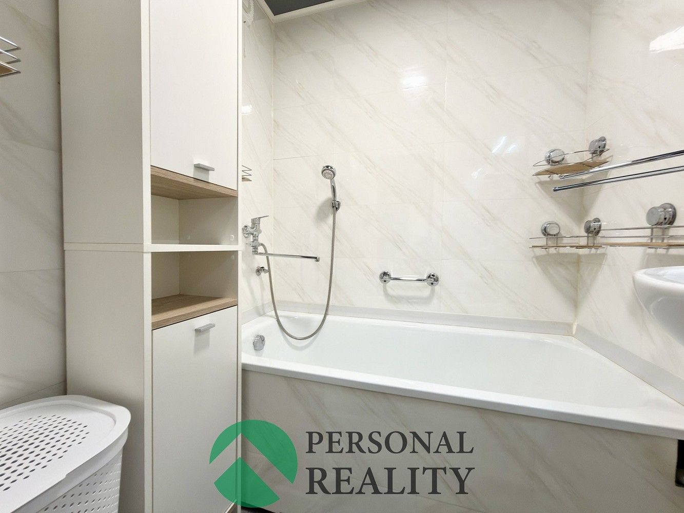 3+1, Jirkov, okres Chomutov, Ústecký kraj, 68 m² - 2