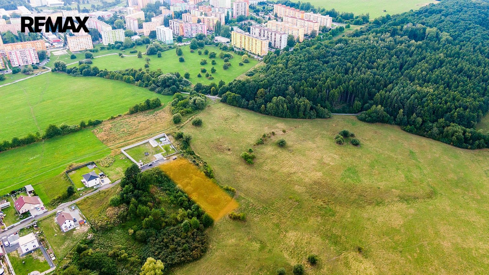 Louka · 1 212 m² · Česká Lípa - 3
