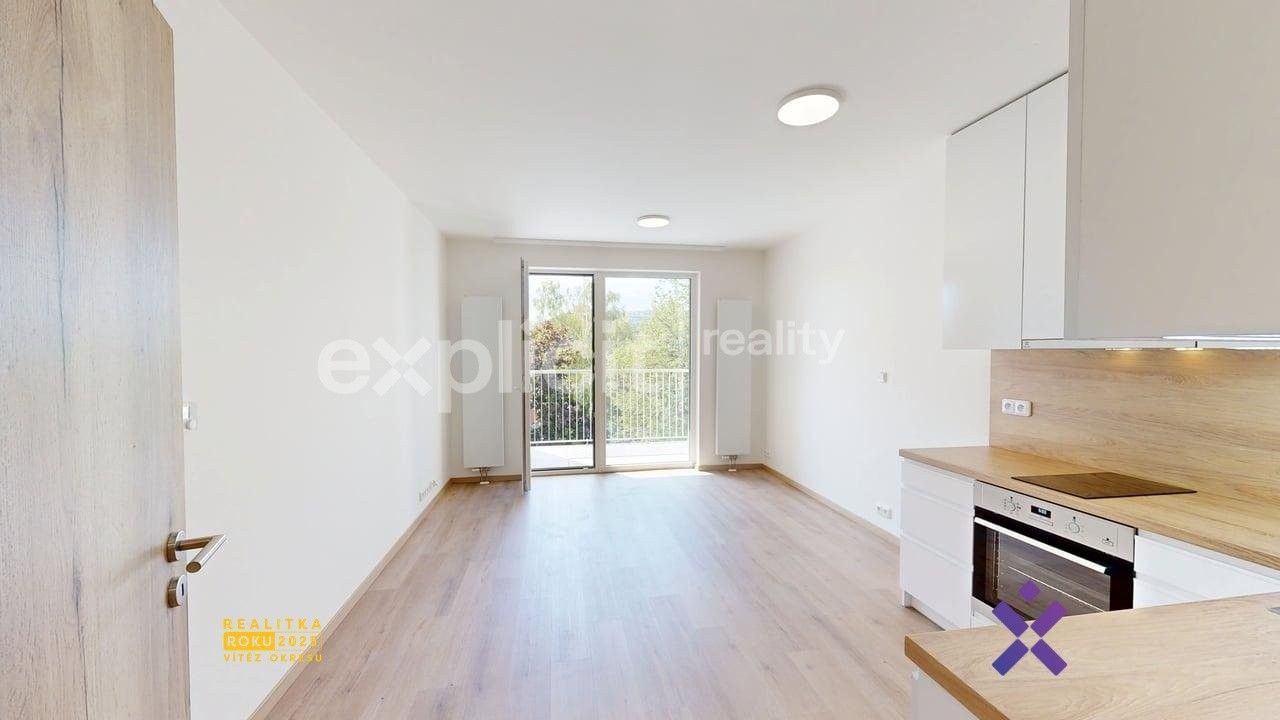 1+kk, Nad Stráněmi, Zlín, 33 m² - 1