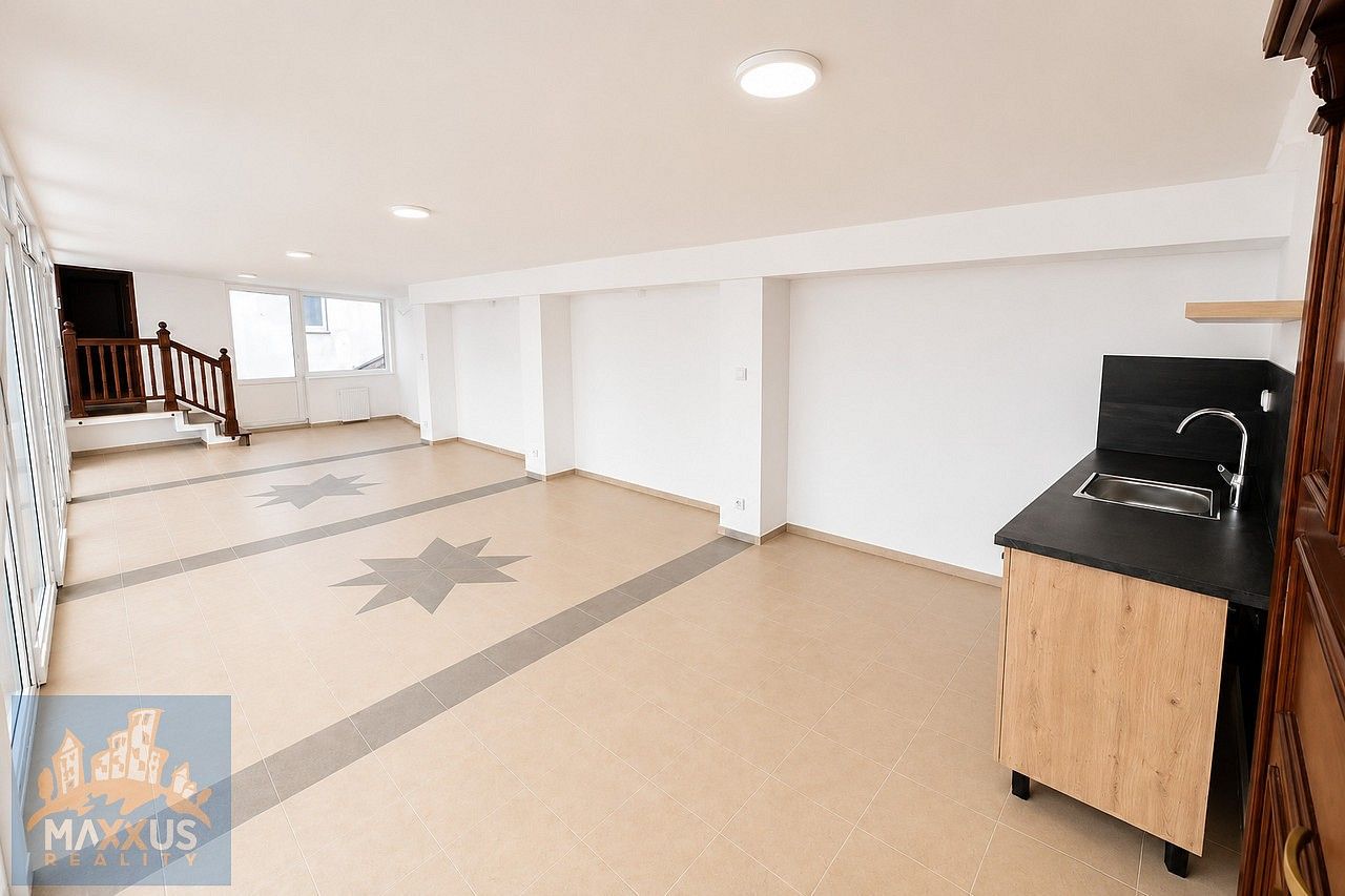 Obchodní prostory, Rakovník - Rakovník I, Středočeský kraj, 30 m² - 2