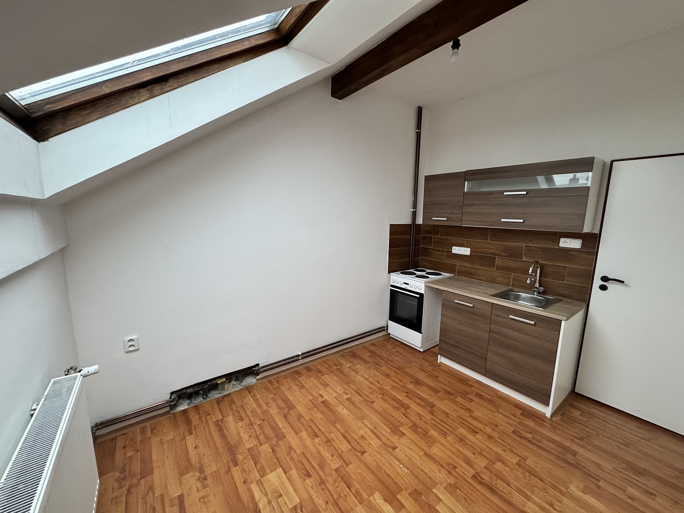 Pronájem byt 1+1 - Brňany, okres Litoměřice, 35 m² - 2