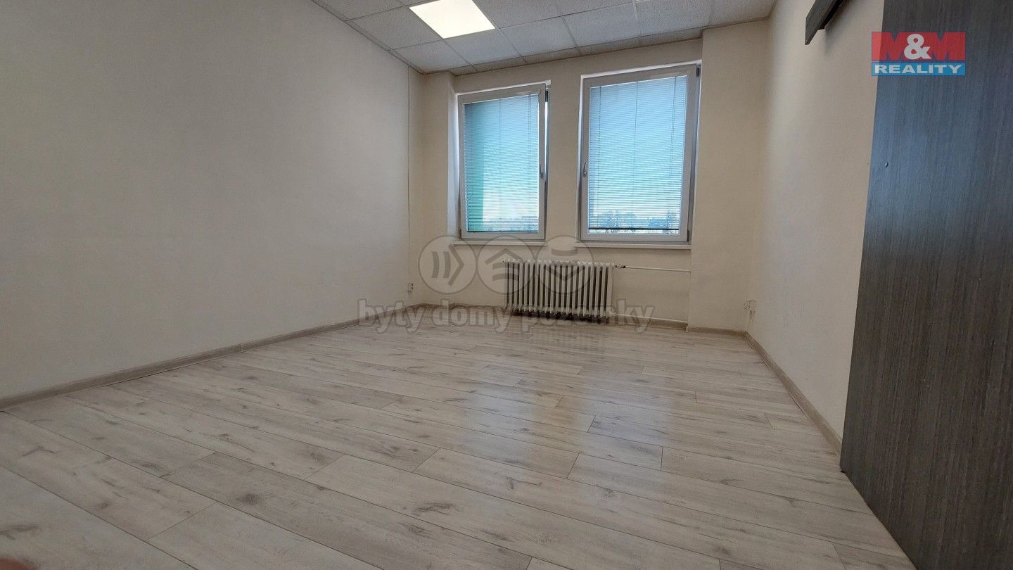 Kanceláře, Jablunkovská, Český Těšín, 17 m²