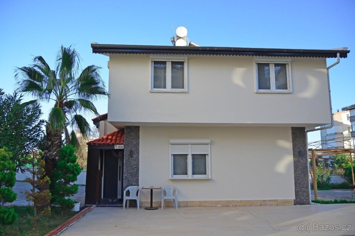 Prodej rodinný dům - 987 66, Zahraničí