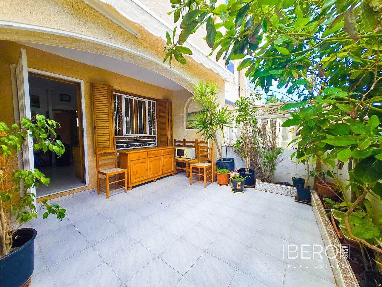 Prodej rodinný dům - Torrevieja, ES, 42 m² - 2